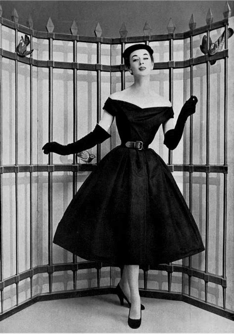 verticale dior 1950|dior fashion style.